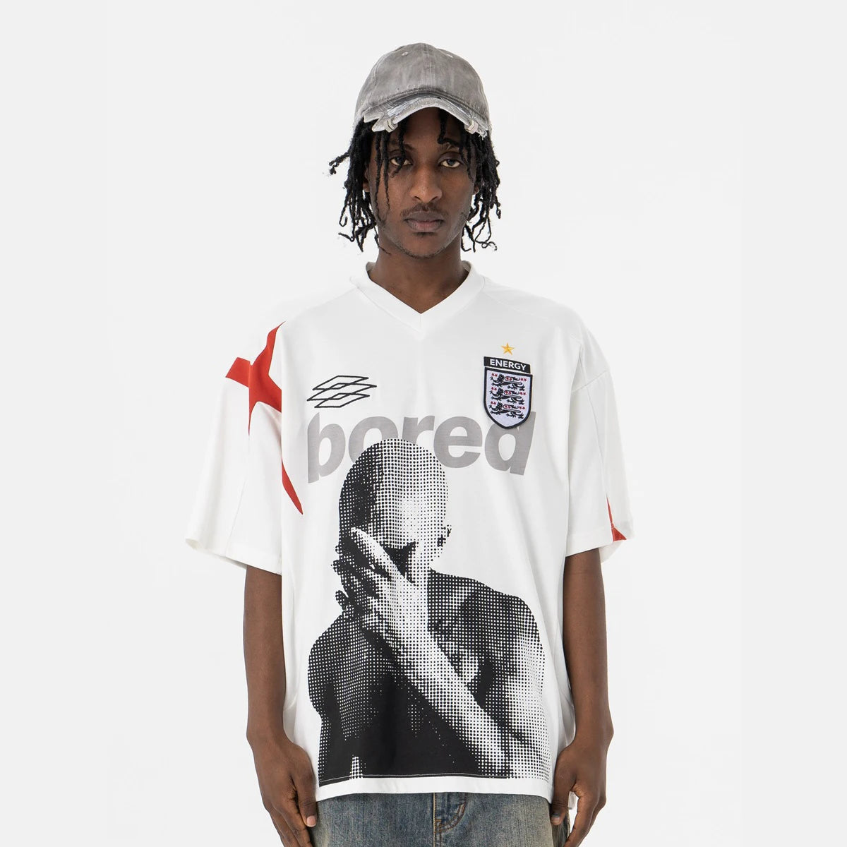 DAS PATCHWORK-STREETWEAR-T-SHIRT MIT V-AUSSCHNITT