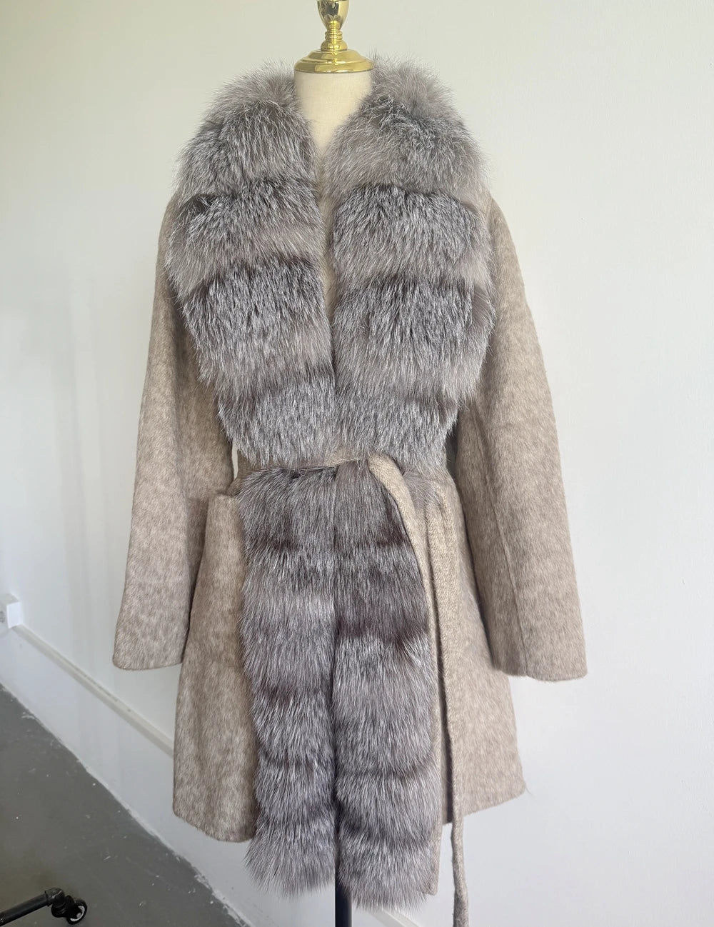 DER VARELLE-KASCHMIR-WOLLMANTEL