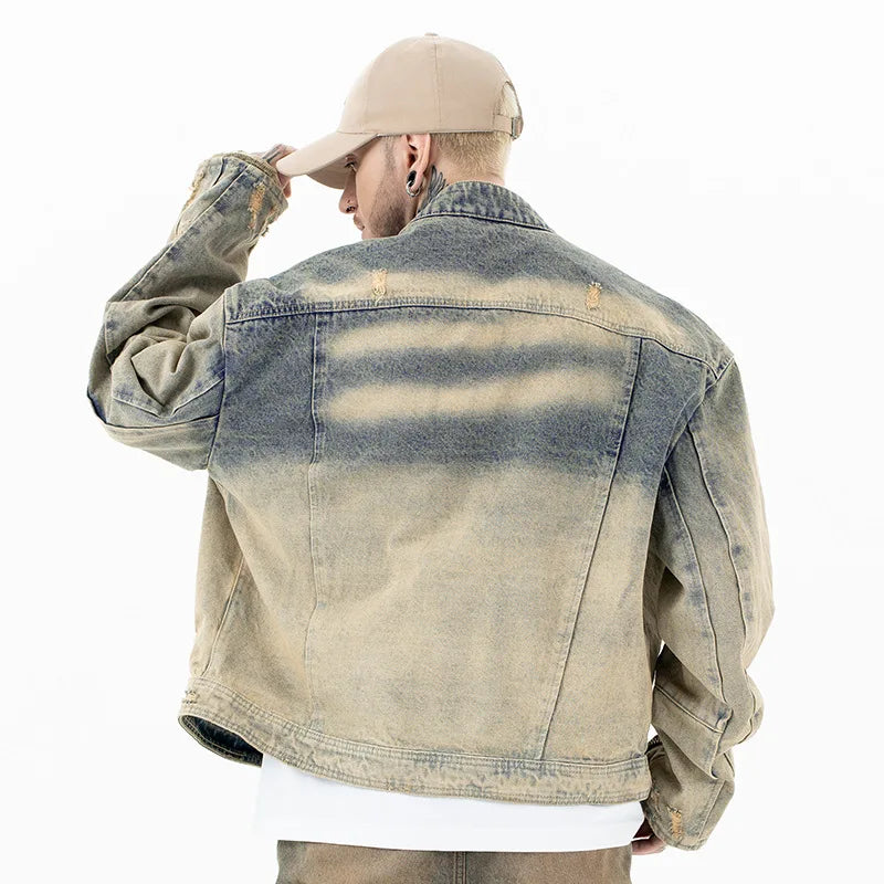 DIE STREETWEAR-JACKE AUS DISTRESSED-DENIM MIT REISSVERSCHLUSS