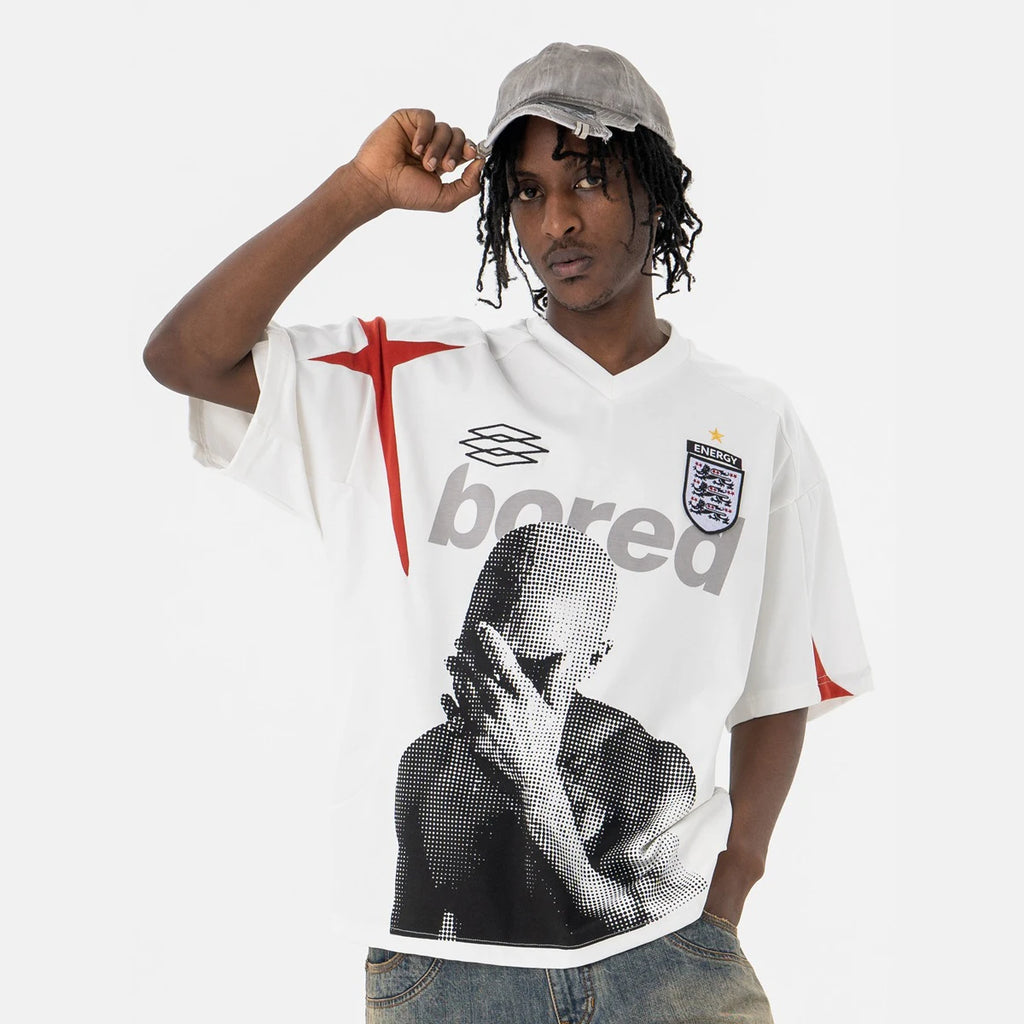 DAS PATCHWORK-STREETWEAR-T-SHIRT MIT V-AUSSCHNITT